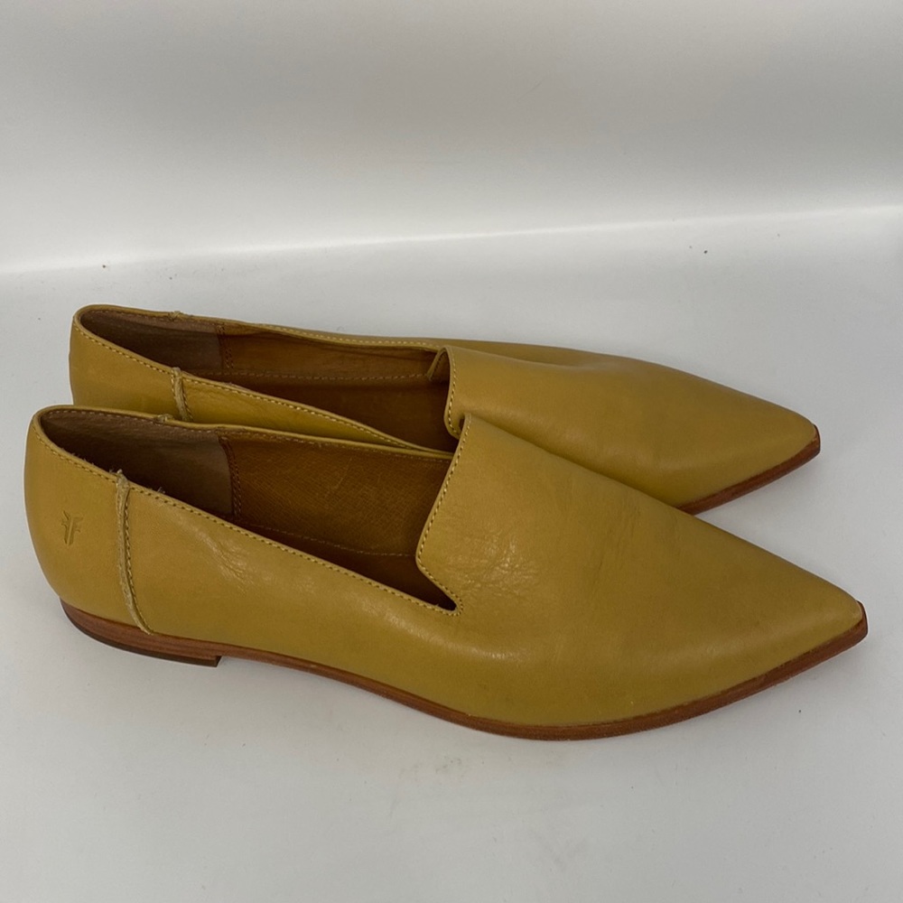 Frye Leather Ballet Flat Pointed Toe Size 11  NEVER WORN